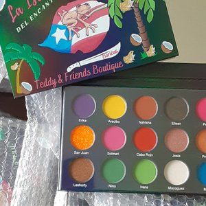 AUTHENTIC  HOLOGRAPHIC Eye Shadow Palette/ON SALE $25 TILL Dec 24